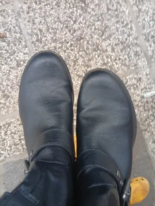 Stivaletti donna neri con fibbie