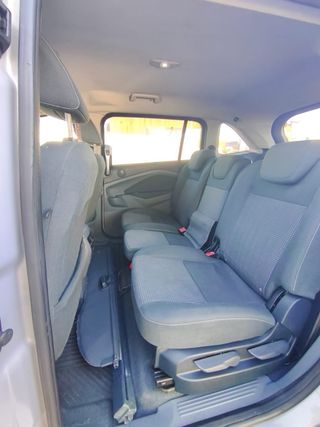 Ford Grand C-MAX 2011