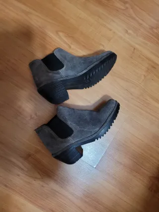 Botines Fly London grises