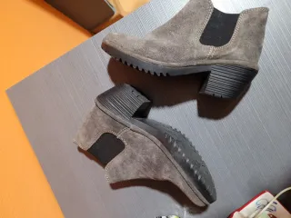 Botines Fly London grises