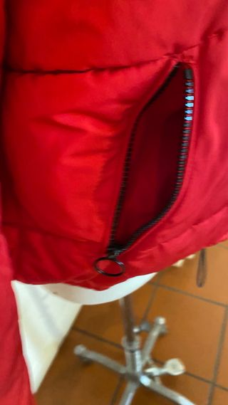 Piumino rosso OVS imbottitura sintetica