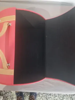 Maleta Roja Estilo Barril