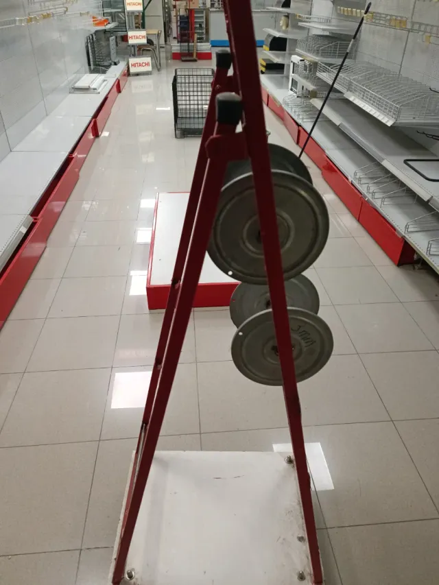 Expositor para cadena, cable o cuerda