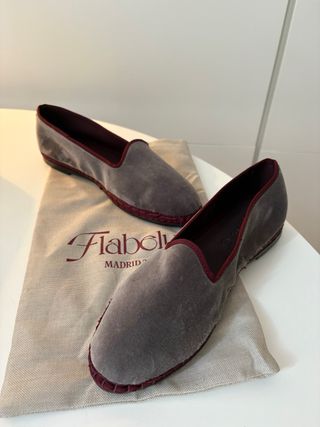 Slippers de terciopelo gris