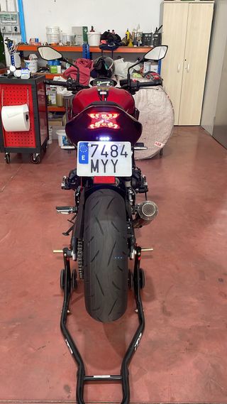 Kawasaki Z900 A2- Casi sin uso