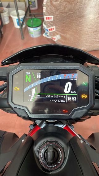 Kawasaki Z900 A2- Casi sin uso