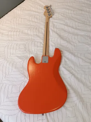 Basso Squier Jazz Bass