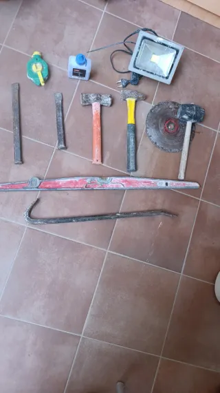 Herramientas de construcción variadas