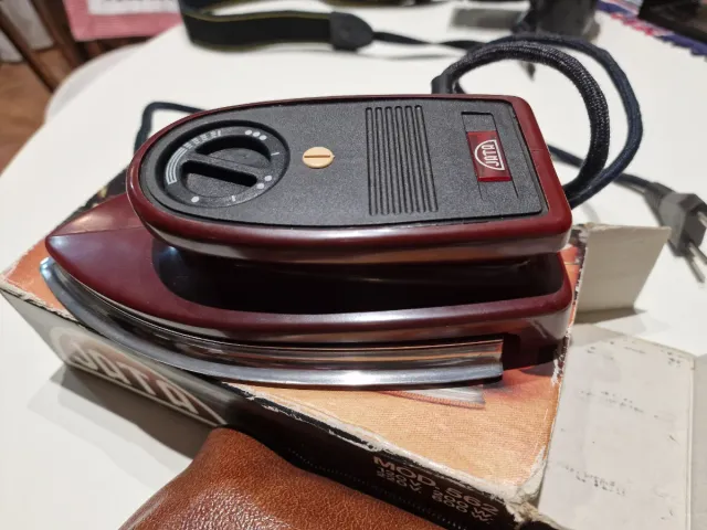 Plancha de viaje JATA vintage