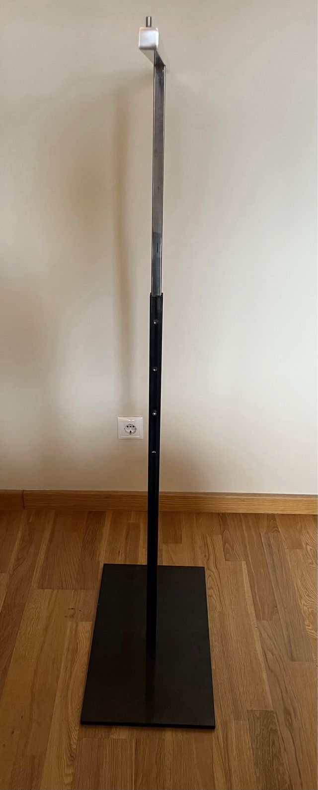 Burro perchero acero inox. altura regulable