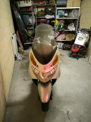 Suzuki Burgman 125 Scooter