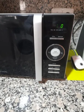 Microondas Daewoo Negro