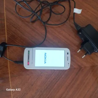 Nokia C6-00 Plata/Blanco