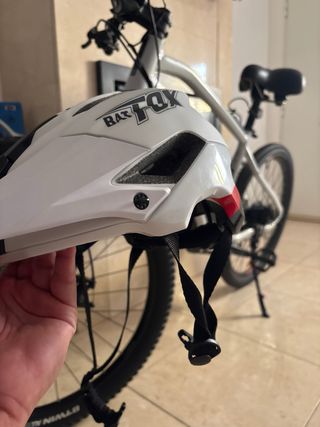 Bicicleta eléctrica como nueva con asiento de gel