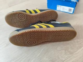 Adidas Oslo Talla 42 Negro/Amarillo