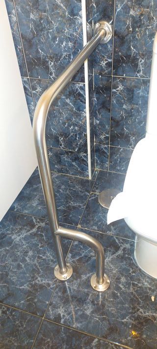 Barra de apoyo para baño