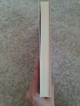 Nessie Bendita Maldición: La historia que ha re...