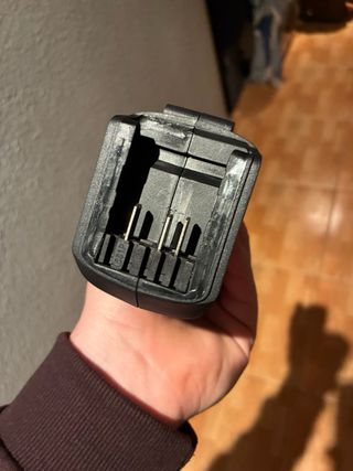 Podadora Eléctrica Worx Nitro le falta la batería