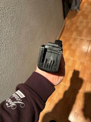 Podadora Eléctrica Worx Nitro le falta la batería