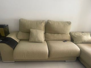 Sofá L beige en buen estado