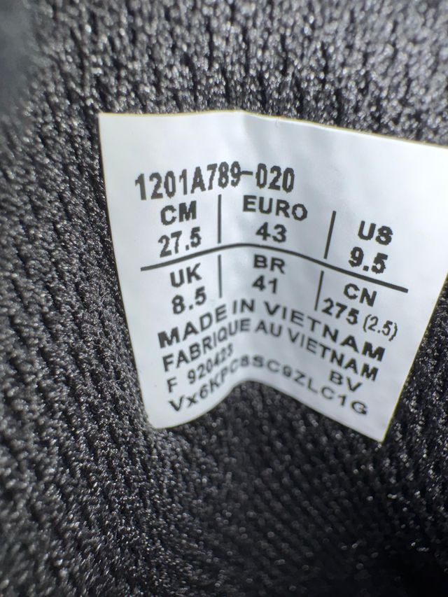 Zapatillas Asics Gel-Nimbus Negras/Grises