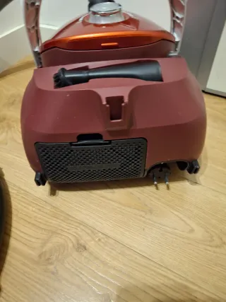 Aspiradora Samsung Roja