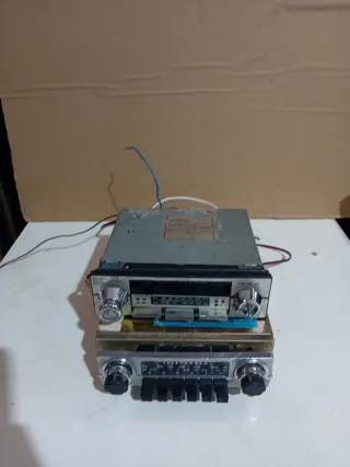 Radios Telefunken y Audinax Coche