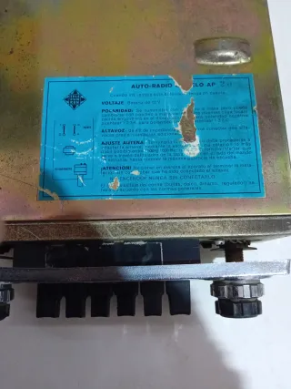 Radios Telefunken y Audinax Coche