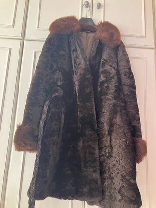 Elegante abrigo piel XL/42