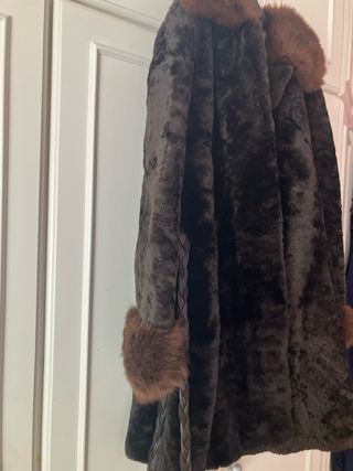 Elegante abrigo piel XL/42