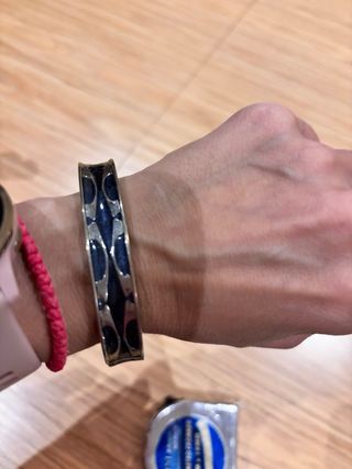 Pulsera brazalete Plateada y Azul