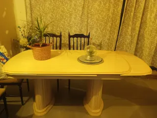 Mesa de comedor de madera extensible buen estado