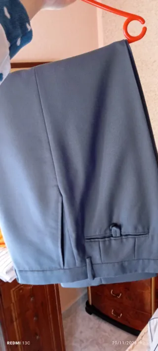 Traje de hombre hecho por sastre.