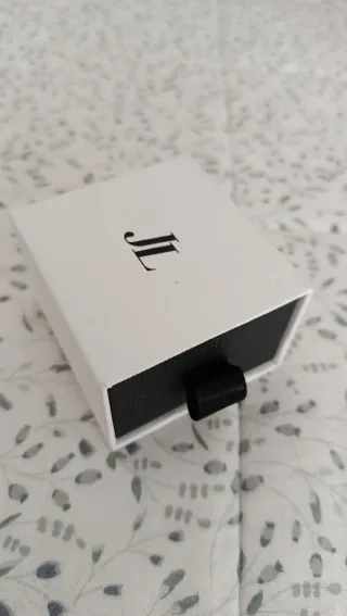 Cajita para anillos o pendientes