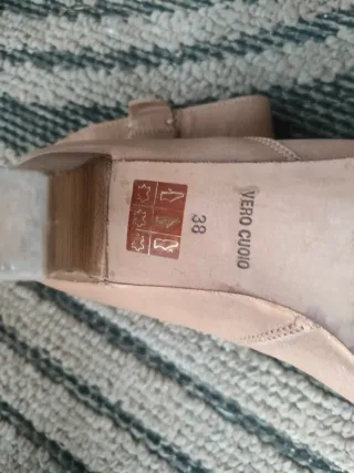 Stivaletti in pelle beige