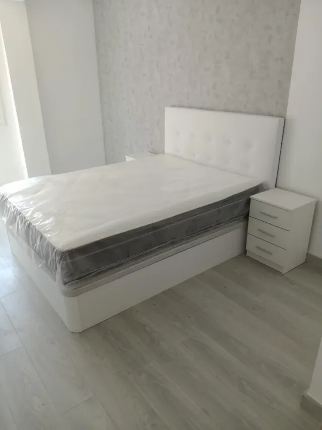 Camas canapes colchones cabezales bases somieres