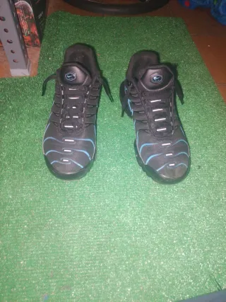 Zapatillas Nike TN Negras y Azules
