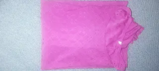 Camiseta fucsia con volantes