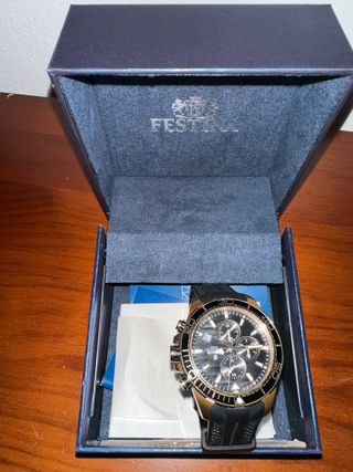 Reloj festina Negro y Dorado