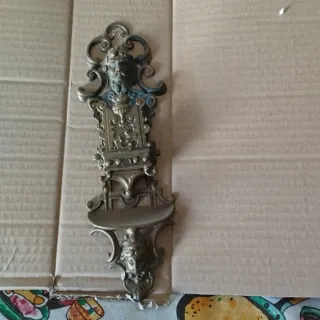 Cerillero antiguo de bronce