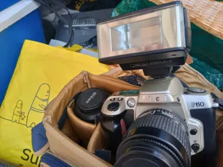 Objetivo Nikon AF NIKKOR 75-240mm 1:4.5-5.6D escuc