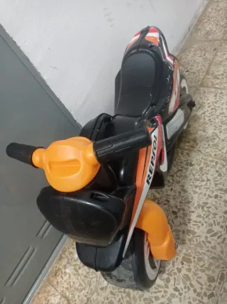 Moto correpasillos licencia Repsol