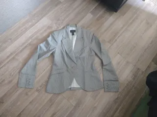 Americana Mango Rayas Gris y Blanco