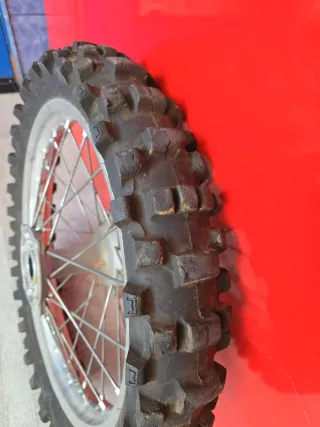 Llanta completa 100/90-19 motocross usada
