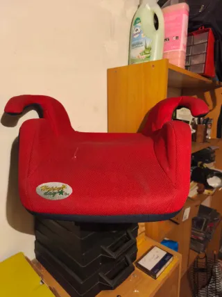 Silla de coche para niños roja