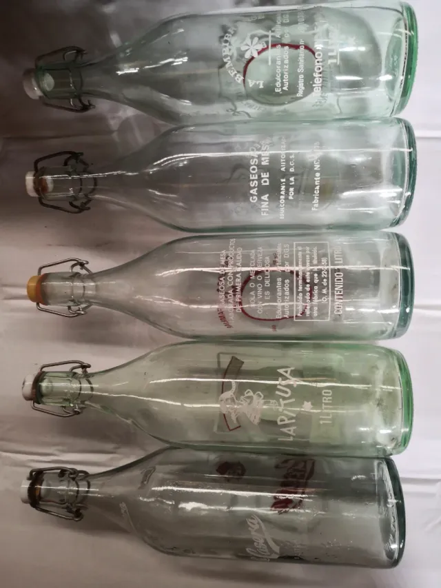 5 Garrafas de Refrigerante Vintage