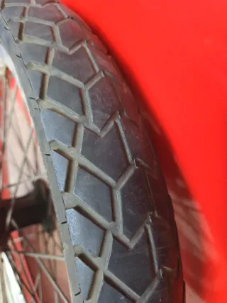 Llanta completa 90/90-21 usada Kawasaki KLE 5