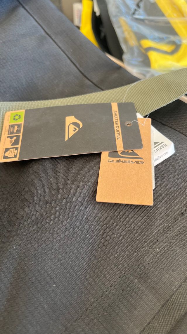 Bolsa Quiksilver Shelter Duffle Negra y Verde