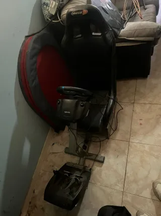 Volante Logitech G29 + Baquet Playseat