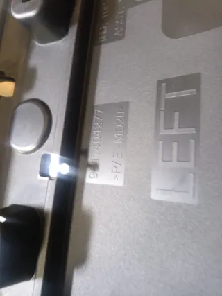 9811404277 Peugeot 3008 // 5008